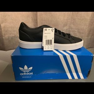 Women's tennis inspired shoes